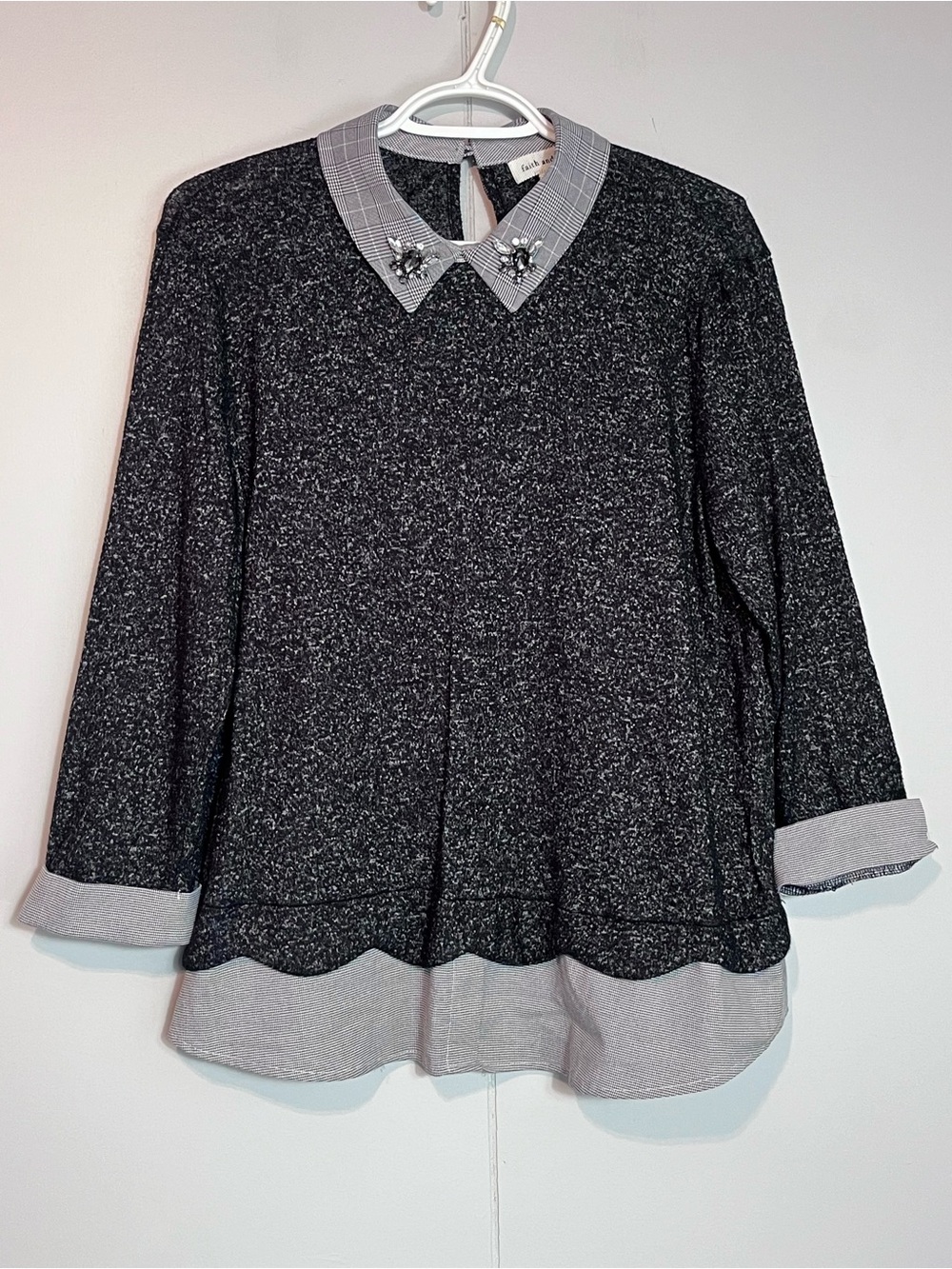 Faith and Joy Women’s Medium Black Grey Plaid Collared Tunic Top Embellished